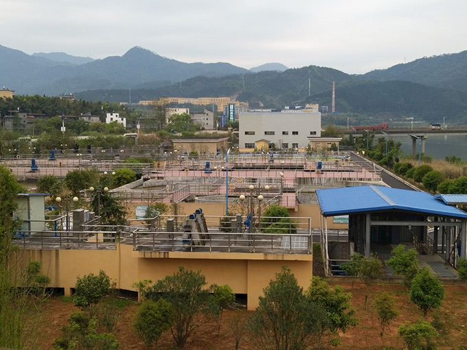 工業(yè)污水大量泡沫怎么處理 工業(yè)污水大量泡沫怎么處理